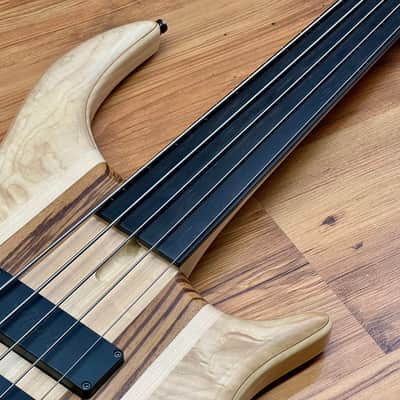 Merlos Trium 5 Headless Fretless image 11
