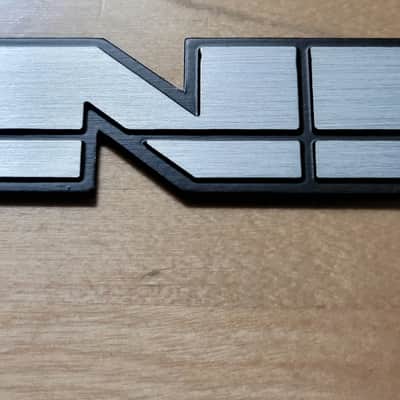 Line 6 Classic Logo - Metal image 2