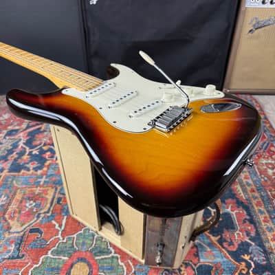 Fender USA Stratocaster 3 Tone Sunburst w/TBX - 1987 image 13