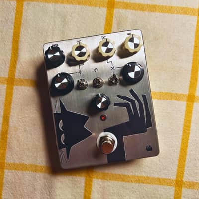 TONECAT Vanishing Tail Reborn PLL Synth Fuzz - Analog Guitar Synth Octave & Harmonic Generator image 2