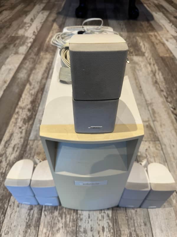 Bose Acoustimass 10 Series III – 5.1 Home Theater System image 1