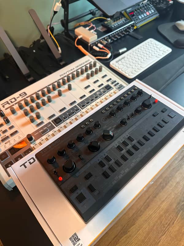 Behringer TD-3-MO Modded Out Analog Bass Synthesizer 2022 - Present - Black image 1