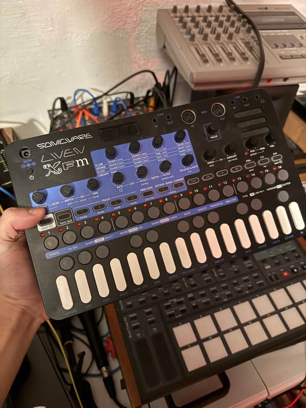 Sonicware Liven XFM 27-Key Multi-Track FM Synthesizer Groovebox 2021 - Present - Black / Blue image 1