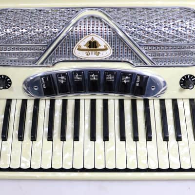 Fiorino 41 Key 120 Bass Accordion Vintage image 2