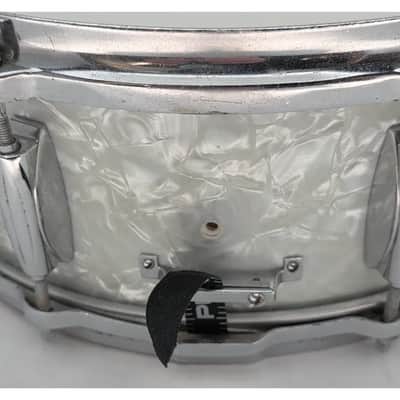 Used Vintage Gretsch Snare Drum White Marine Pearl - Fair image 12