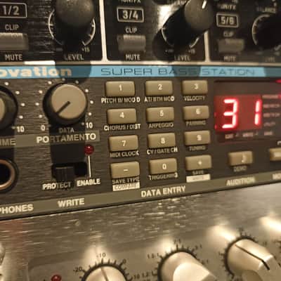 Novation Super Bass Station Monophonic Rackmount Synthesizer 1997 - Black image 8