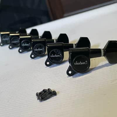2000's Jackson DK2 Dinky Guitar Black Jin Ho Korea Tuners Tuning Pegs 6 In Line image 2