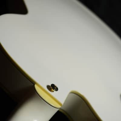 Yamaha AES1500 Pearl Snow White image 2