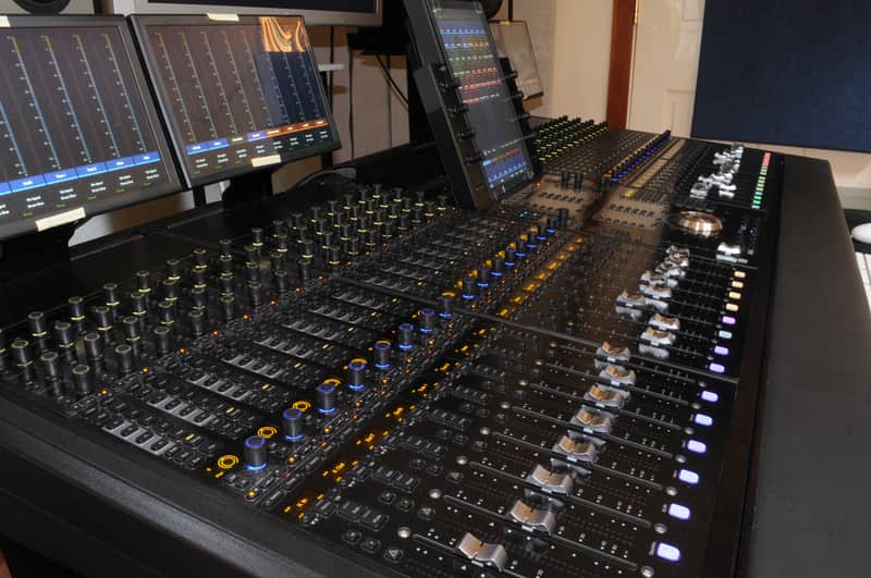 Avid S6 M40 32 channel image 1