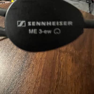 Sennheiser EW 300 G3 wireless headset microphone 2008- 2010 - Silver/ black image 13