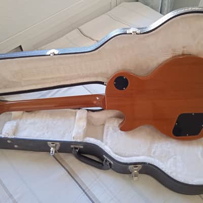 2010 Gibson Les Paul Goldtop image 3