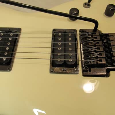 Ibanez JS1000-WH Joe Satriani Signature 2002 - White Signed W/ Ibanez Case Nice! image 15