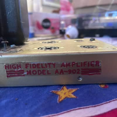 Pilotone High Fidelity Amplifier model: AA-902 1953 - Gold image 2