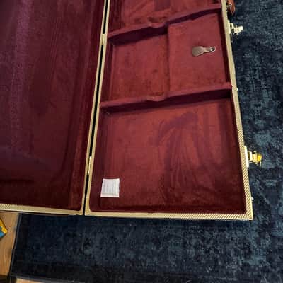 Fender Vintera '60s Stratocaster with Pau Ferro Fretboard 2019 - 2023 - 3-Color Sunburst - incl. Case and Gigbag image 3