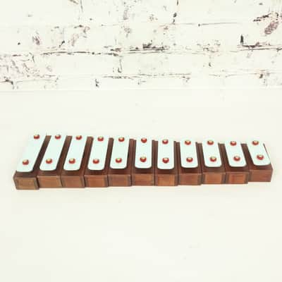 Unbranded Individual Resonator Bells (Whole Notes) Set of 11 White & Red image 1