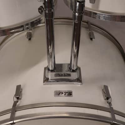 Remo Quadra PST 5pc Drum Set Kit White 22/16/14/13/12" image 4