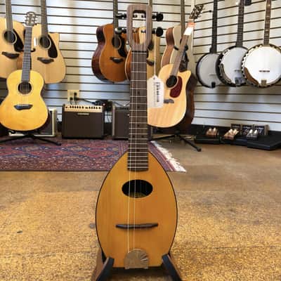 Magic Fluke USA Adirondack Spruce Top Flea Mandolin Amber w/Padded Gig Bag image 4