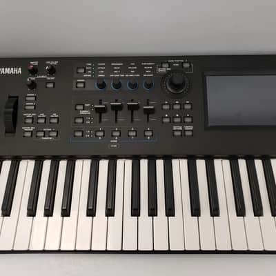 Yamaha MODX6 Electric Synthesizer image 8