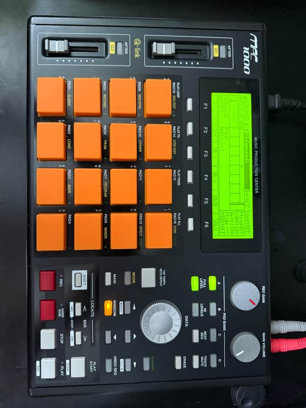 Akai MPC1000 2000s - Black image 1