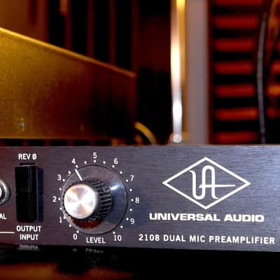 Universal Audio 2108 Dual Pre Amp / Based on legendary vintage 1176 and 1108 image 2