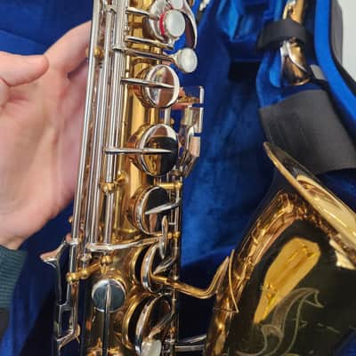 Vintage 1966 Martin Imperial Alto Sax, Orig. Lacquer, New Pads, New Case image 4