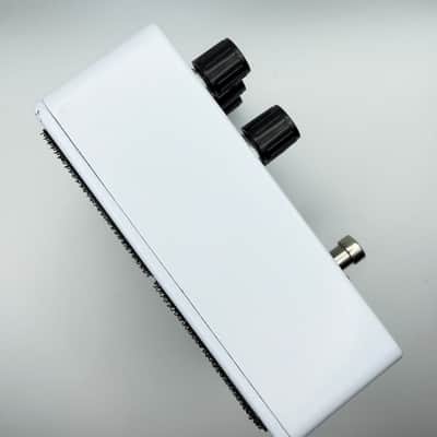 🪿 Spruce Effects Acadia Fuzz - White image 4