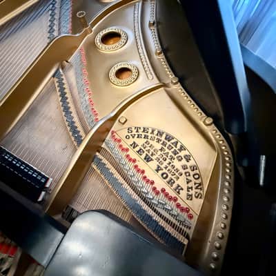 Steinway & Sons grand piano 85 keys image 16