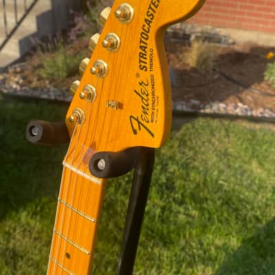 Fender Bruno Mars Signature Stratocaster 2023 - Mars Mocha image 3