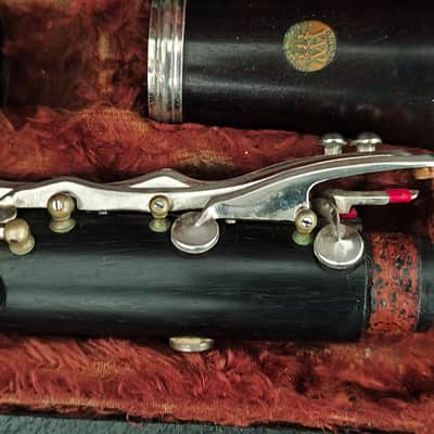 Clarinet CG Conn 444N Good State image 13