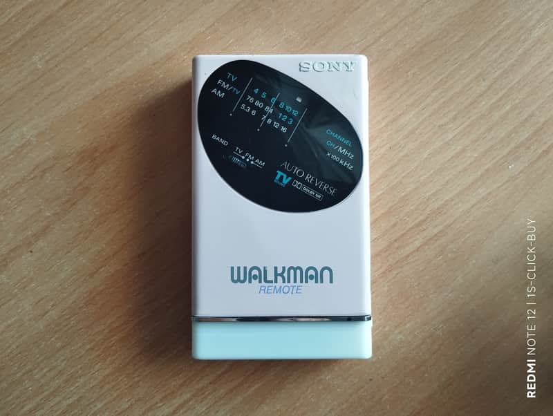 Sony WM F109 1987 - Sony Walkman radio Cassette player WM F109 pink working image 1