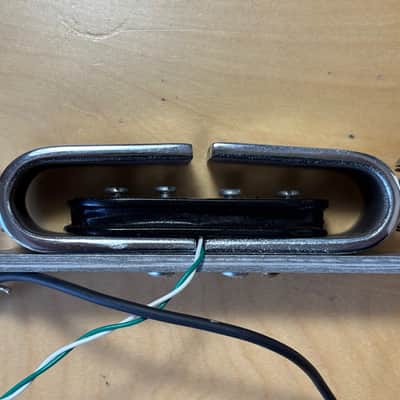 Rickenbacker 4000 4001 Horseshoe Parts Pickup with vintage 1950's 1960's Magnets and Baseplate image 3