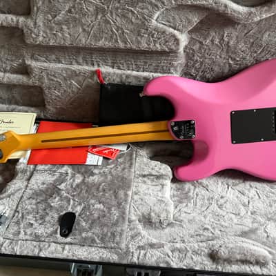 Fender American Ultra Stratocaster Bubble gum limited edition last in EU image 13