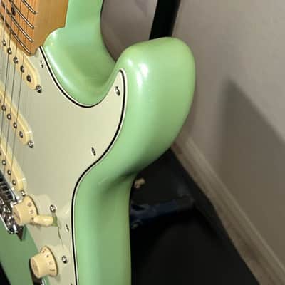 Fender Stratocaster Special Edition 2022 Surf Pearl image 3
