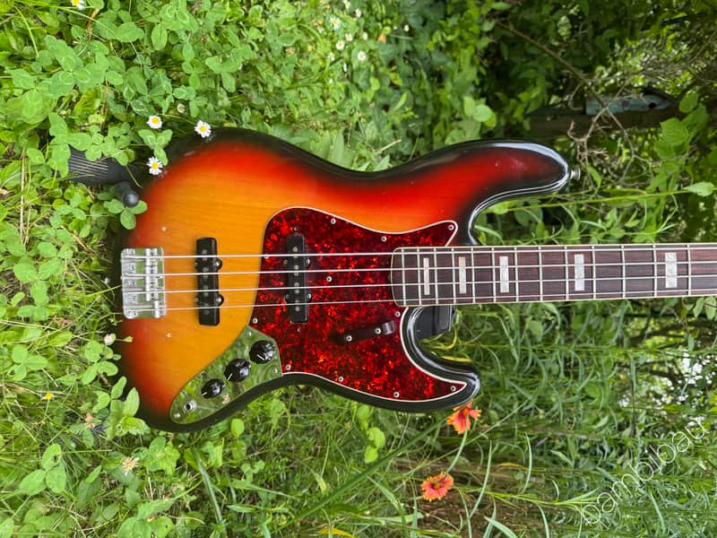 1973 Fender Jazz Bass - Rosewood Fretboard - Sunburst - OHSC image 1