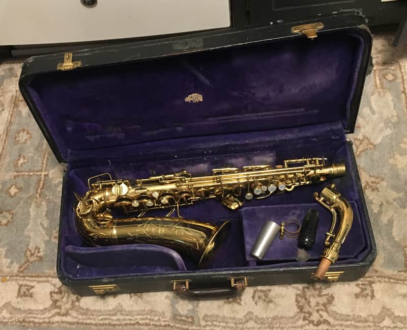 SUMMER DEAL CONN SAXOPHONE 6M VIII 1937 NAKED LADY ORIGNAL CASE , MOUTHPIECE , NEWER PADS , NICE SHAPE image 1