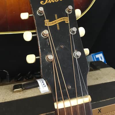Gibson  J-45 Banner 1943 Tobacco Sunburst image 3