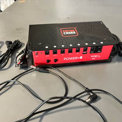 Gator GTR-PWR-8 Power Supply With 8 Isolated Outputs 2010s - Black image 1