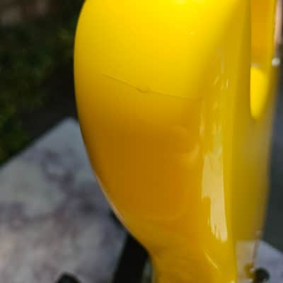 Fender Tom DeLonge Signature Stratocaster Graffiti Yellow image 17