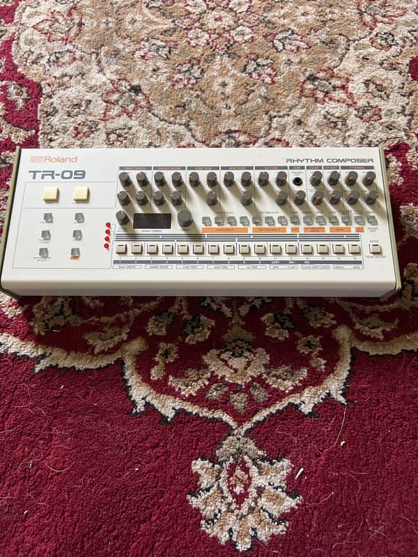 Roland TR-09 Rhythm Composer 2017 - Present - White image 1