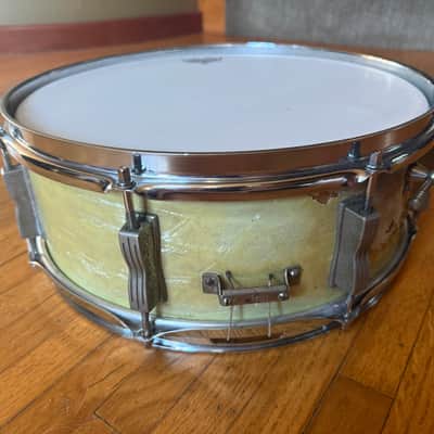 1964 Ludwig Super Classic 5.5x14" 8-Lug Snare Drum Keystone Badge - White Marine Pearl image 9