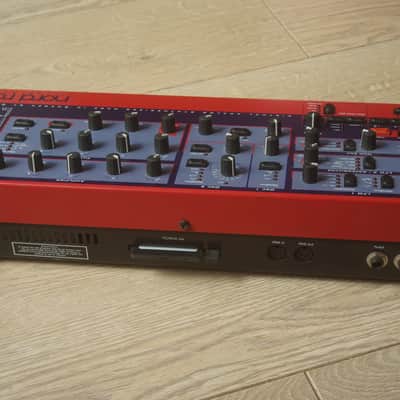 Nord Lead Rack Rackmount Virtual Analog Synthesizer 1995 - 1997 - Red image 3