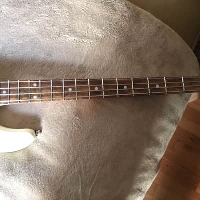 G&L USA LB-100 lefty Vintage White image 7