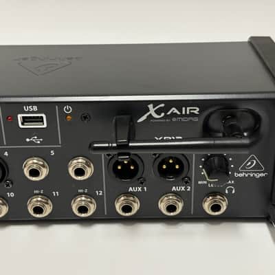 Behringer X Air XR12 12-Input Tablet-Controlled Digital Mixer 2015 - Present - Black image 3