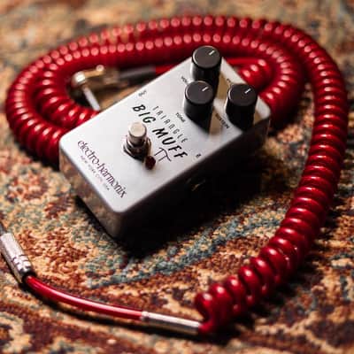 Electro-Harmonix Triangle Big Muff Distortion/Sustainer Guitar Effects Pedal image 6