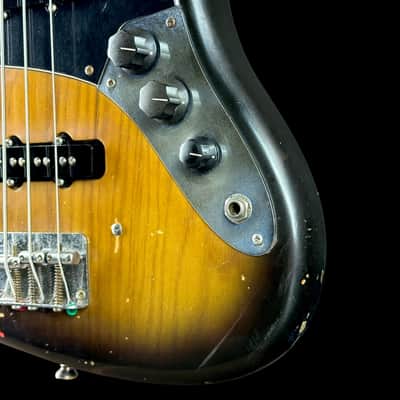 Vintage 1975 Fender Jazz Bass 3-Color Sunburst w/non original case TSU25058 image 5