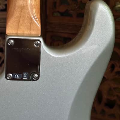 Fender Robert Cray Signature Hardtail Stratocaster 1997 - Inca Silver image 9