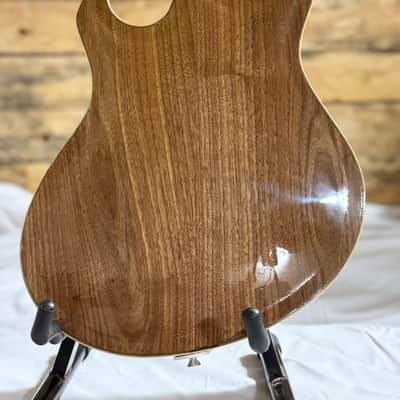 Custom Manoli Meridian 2026 - Natural image 6