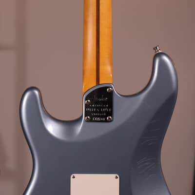 Fender American Ultra Luxe Vintage '60s Stratocaster - Rosewood Fingerboard, Ice Blue Metallic image 12