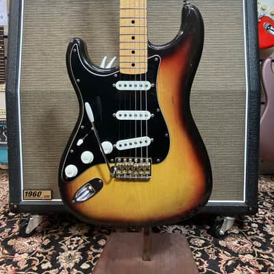 Fender Stratocaster 1977 - Two Tone Sunburst image 2