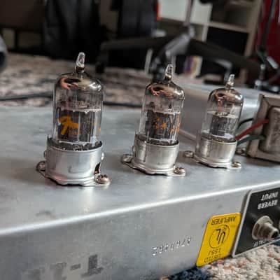 Immagine 1977 Fender Deluxe Reverb - Silverface, nicely original! - 10